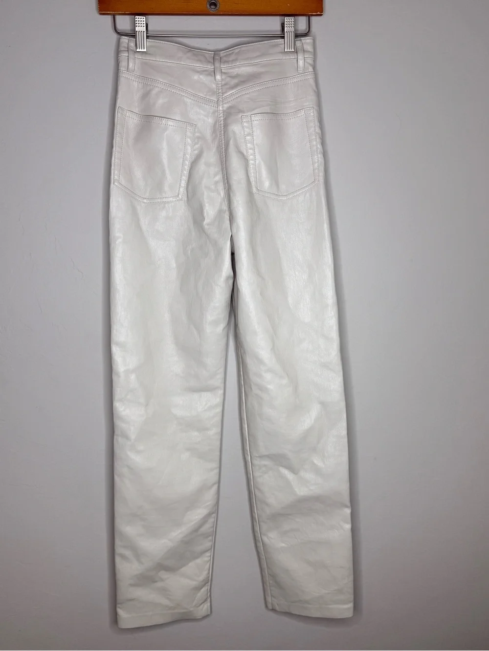 Aritzia Wilfred The Melina High-Rise Vegan pants in ivory size 2